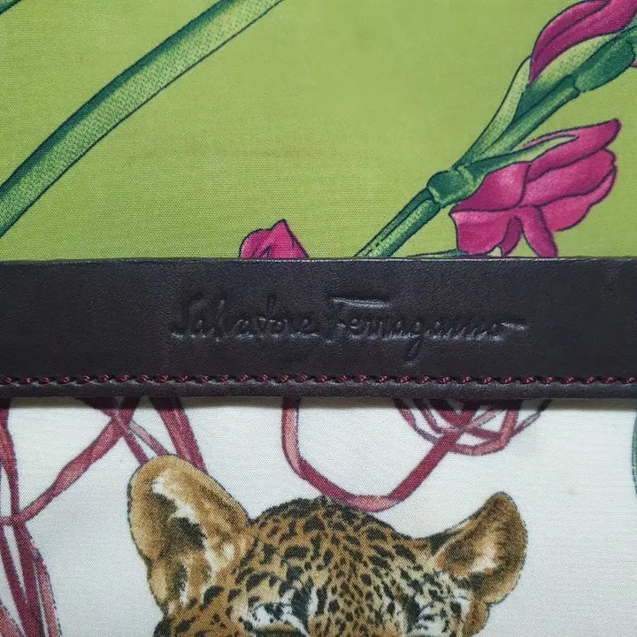 [BUNJANG] Ferragamo Tiger Shoulder Bag / 정품 ㅡ페라가모 ㅡ타이거.숄더백