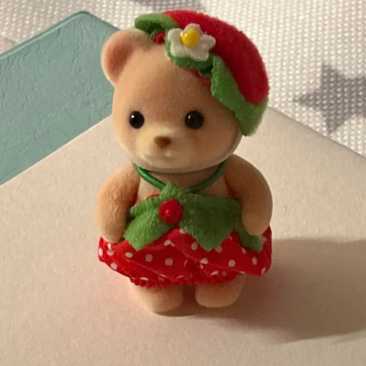 [BUNJANG] Sylvanian Families Strawberry Figures / 실바니안 모여라 딸기 피규어