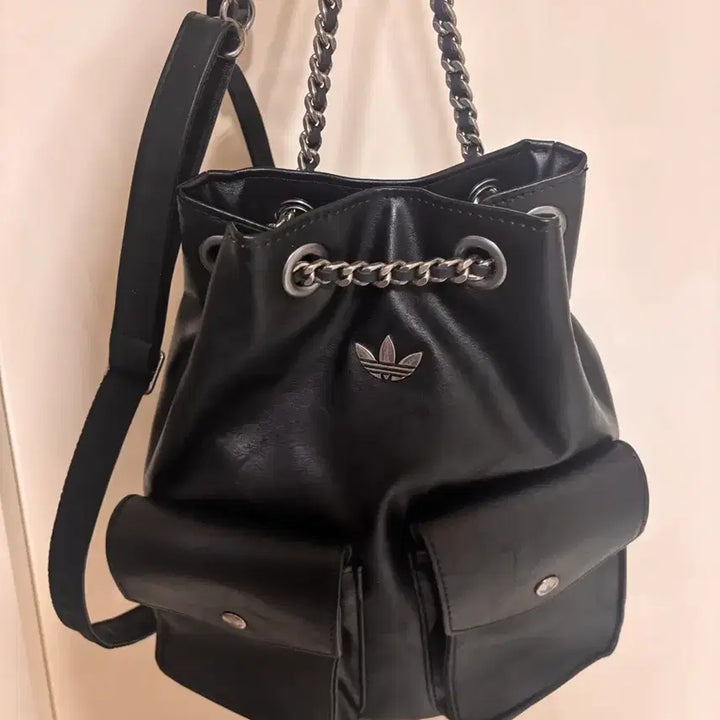 [SOLD OUT] (급처)아디다스 체인백팩