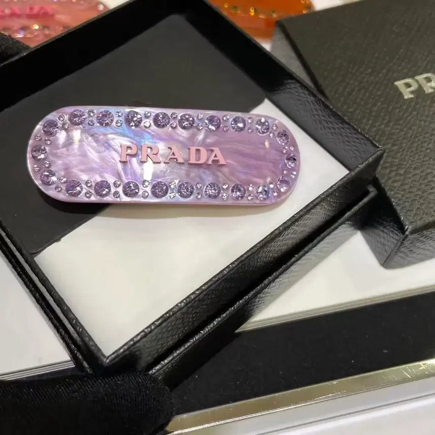 [SOLD OUT] 프라다 머리핀