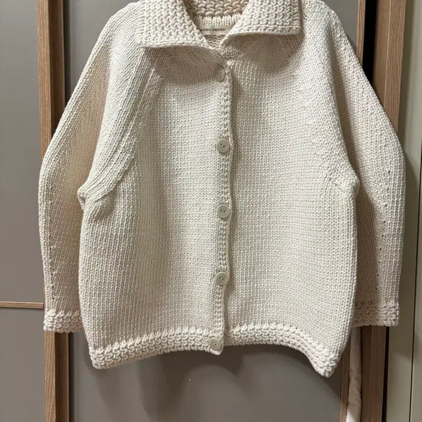 [SOLD OUT] 낫띵리튼 루 가디건