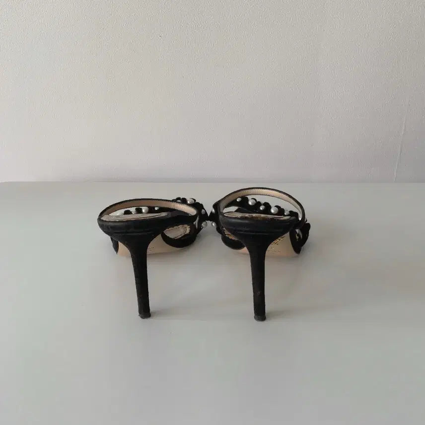 [SOLD OUT] 225 샬롯올림피아 블랙 스웨이드 샌들 35.5