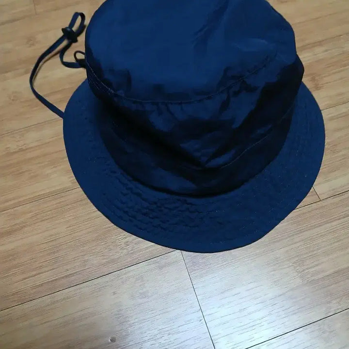 [BUNJANG] 스케처스 네이비색 벙거지 모자 / 스케처스 네이비색 벙거지 모자