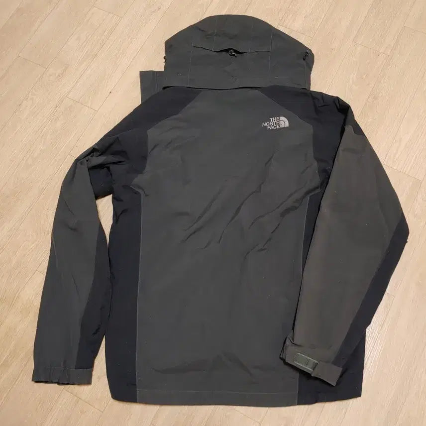 [SOLD OUT] 노스페이스  HYVENT 바람막이  자켓