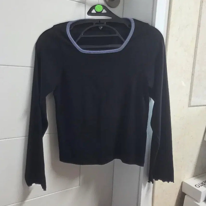[BUNJANG] Dearstalker Square Neck T-shirt Black / 디어스토커 스퀘어넥 티셔츠 블랙