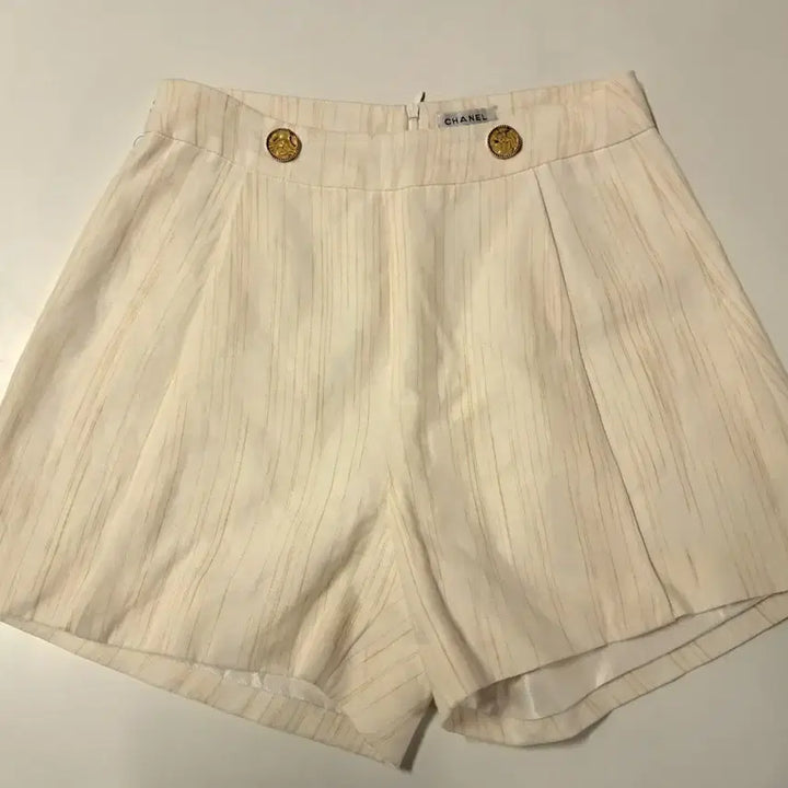 [BUNJANG] Chanel Striped Tucked Shorts / 샤넬 스트라이프  팬츠