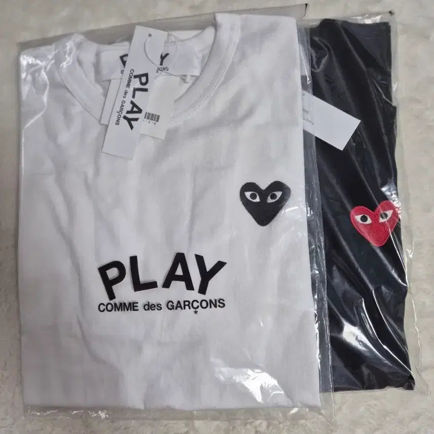 [BUNJANG] Comme des Garcons Heart Long Sleeve T-shirt / 무배 정품/새상품 꼼데가르송 하트 긴팔 티셔츠 롱슬리브 블랙/화이트