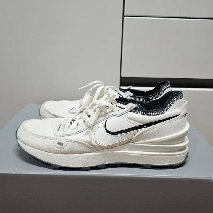[SOLD OUT] :270나이키 와플원 써밋화이트  -813