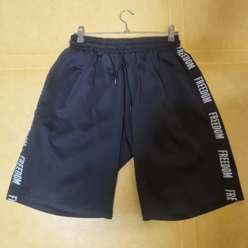 [BUNJANG] Freedom Half Pants 3XL / 프리덤 하프팬츠 3XL 판매합니다!