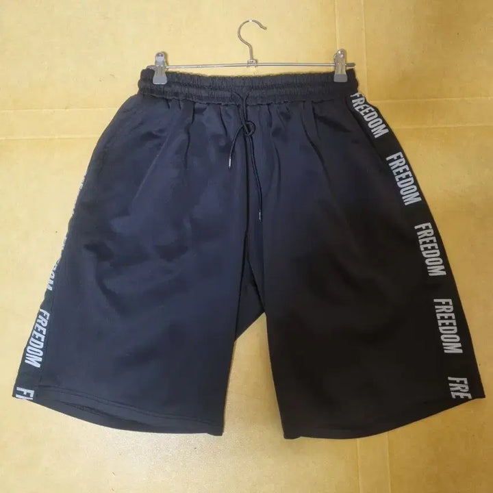 [BUNJANG] Freedom Half Pants 3XL / 프리덤 하프팬츠 3XL 판매합니다!