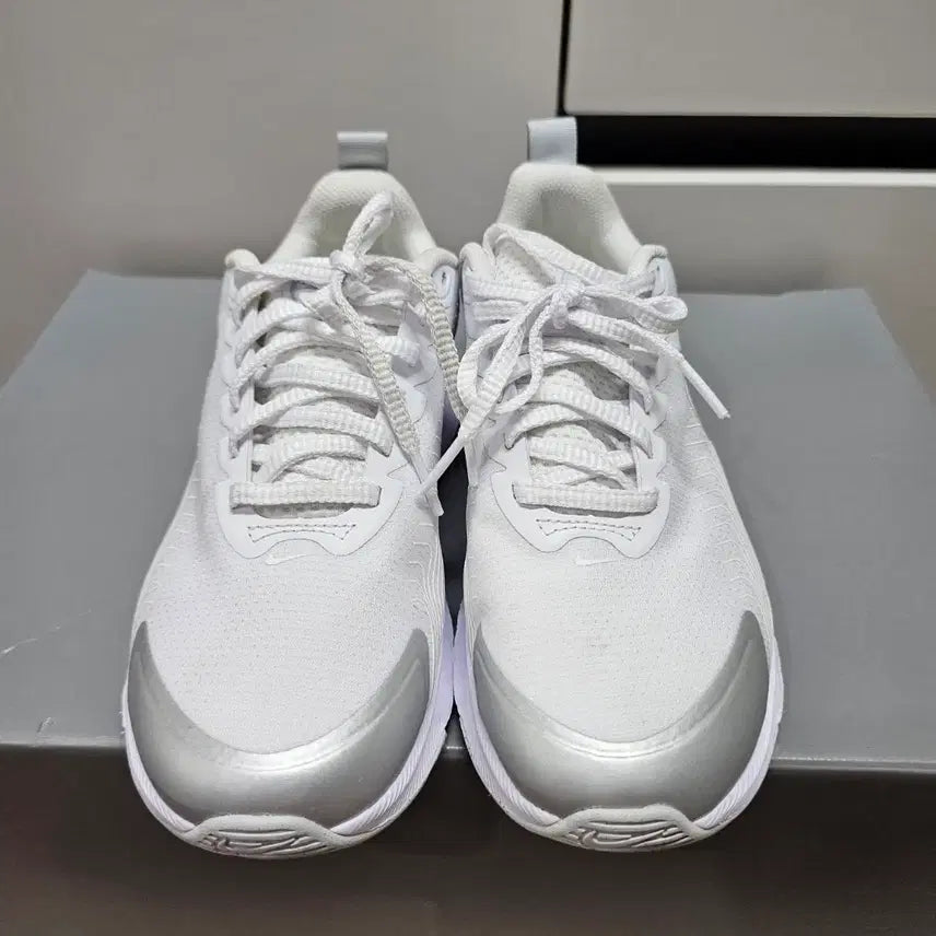 [SOLD OUT] :240나이키 화이트 운동화 에어맥스   -814
