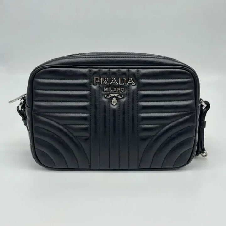 [BUNJANG] Prada Diagram Silver Chain Cross Camera Bag / [정품인증O]프라다 다이어그램 은장 체인 크로스 카메라백