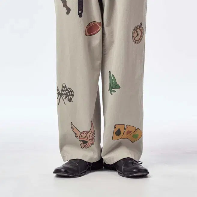[SOLD OUT] 이얼즈어고 일러스트 치노 팬츠