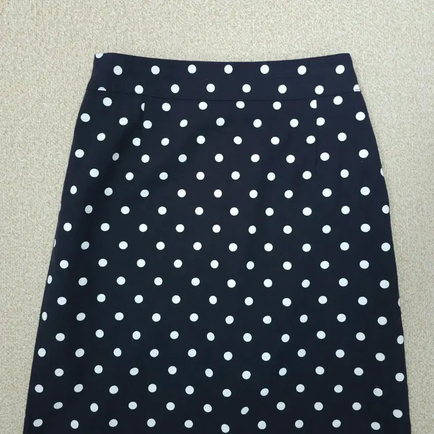 [BUNJANG] Bongbly H-Line Skirt / (F)bongbly 여성 H라인 스커트 뒷밴딩 도트 F13W3018