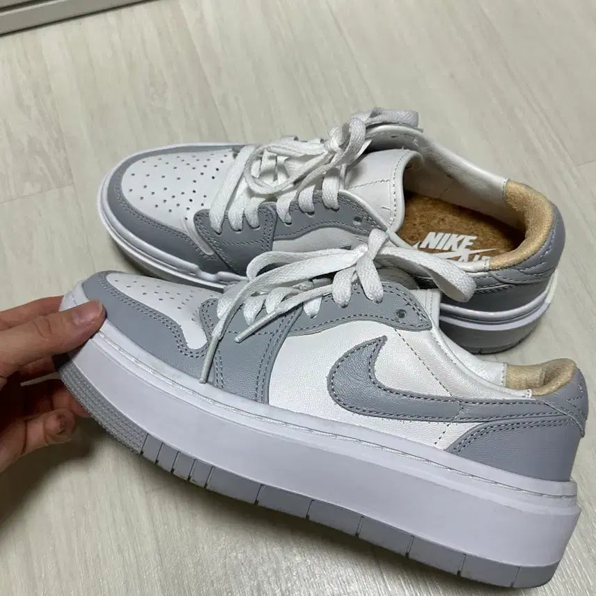 [BUNJANG] Nike Jordan 1 Elevate Low White and Wolf Grey Sneakers / 나이키 조던1 엘리베이트 로우 화이트 앤 울프 그레이 225