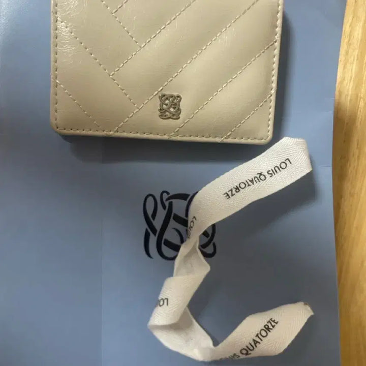 [BUNJANG] Louis Quatorze Card Holder Beige / 루이까또즈 카드지갑 베이지 컬러