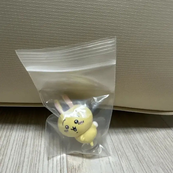 [BUNJANG] Usagi x Pompompurin Collaboration Gacha (Pre-Owned Display Item) / 우사기 폼폼푸린 콜라보 가챠 팝니다(개봉전시품)