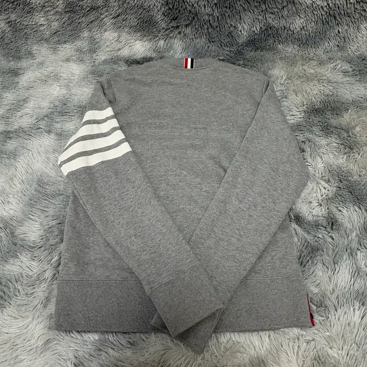 [BUNJANG] Thom Browne Crewneck Sweatshirt Gray / [리엘중고명품] 톰브라운 사선완장 맨투맨 그레이 1사이즈