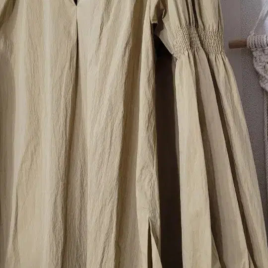 [BUNJANG] System Ribbed Blouse Beige / 시스템 바스락 블라우스 55~66이상