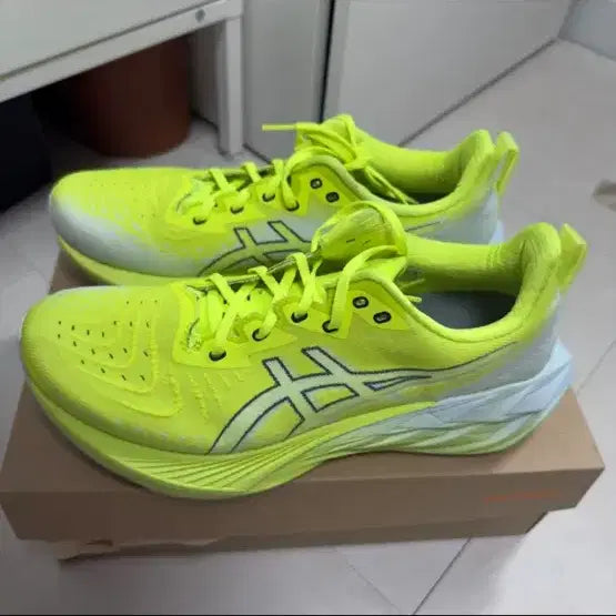 [BUNJANG] Asics Nova Blast 4 Running Shoes / 아식스 노바블라스트4