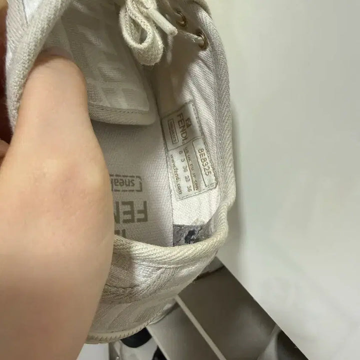 [BUNJANG] Fendi Sneakers / 펜디정품스니커즈