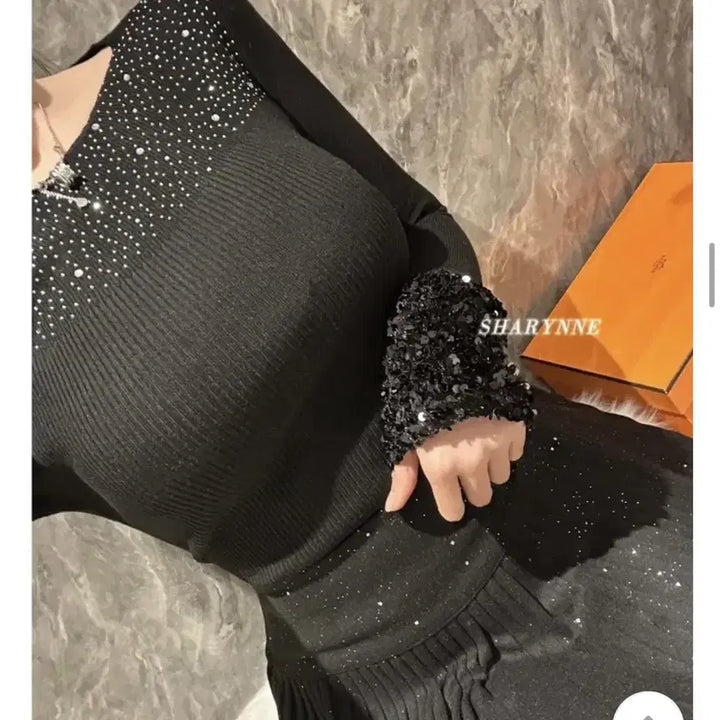 [BUNJANG] Spangle Cubic Knit Dress / 소매 스팽글  큐빅니트 수입의류 새상품 홀복 하객룩