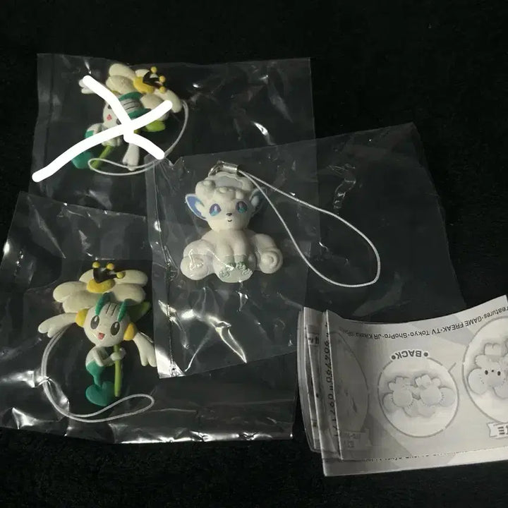 [BUNJANG] Pokemon Alolan Vulpix &amp; Floette Mascot Bundle Set / 포켓몬스터 페탄코 마스코트 화이트 알로라식스테일  플라엣테2 일괄