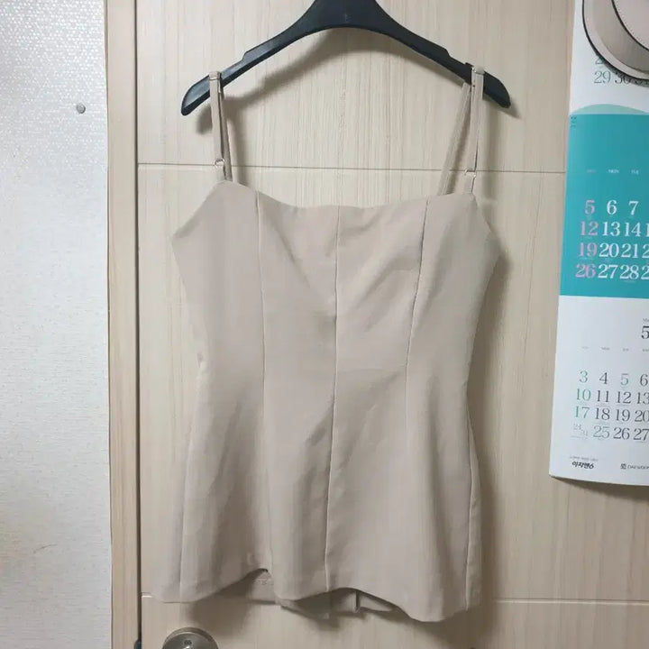 [BUNJANG] COZCAT Bustier Top / COZCAT 뷔스티에 탑