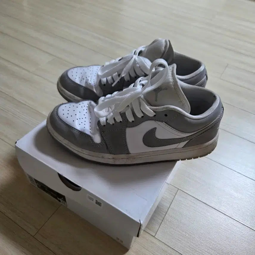 [SOLD OUT] 조던1로우 울프그레이 235