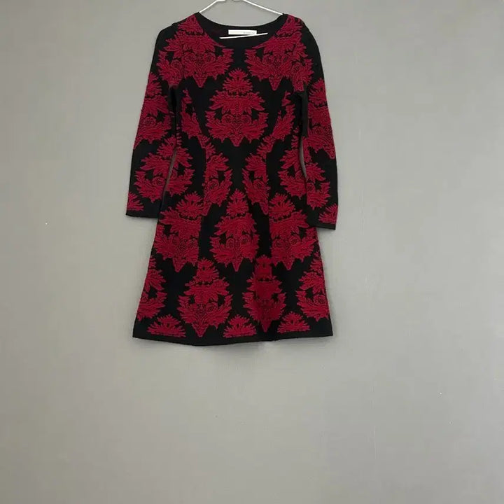 [BUNJANG] Renny Ron Pattern Midi Dress / 레니본 패턴 원피스 82