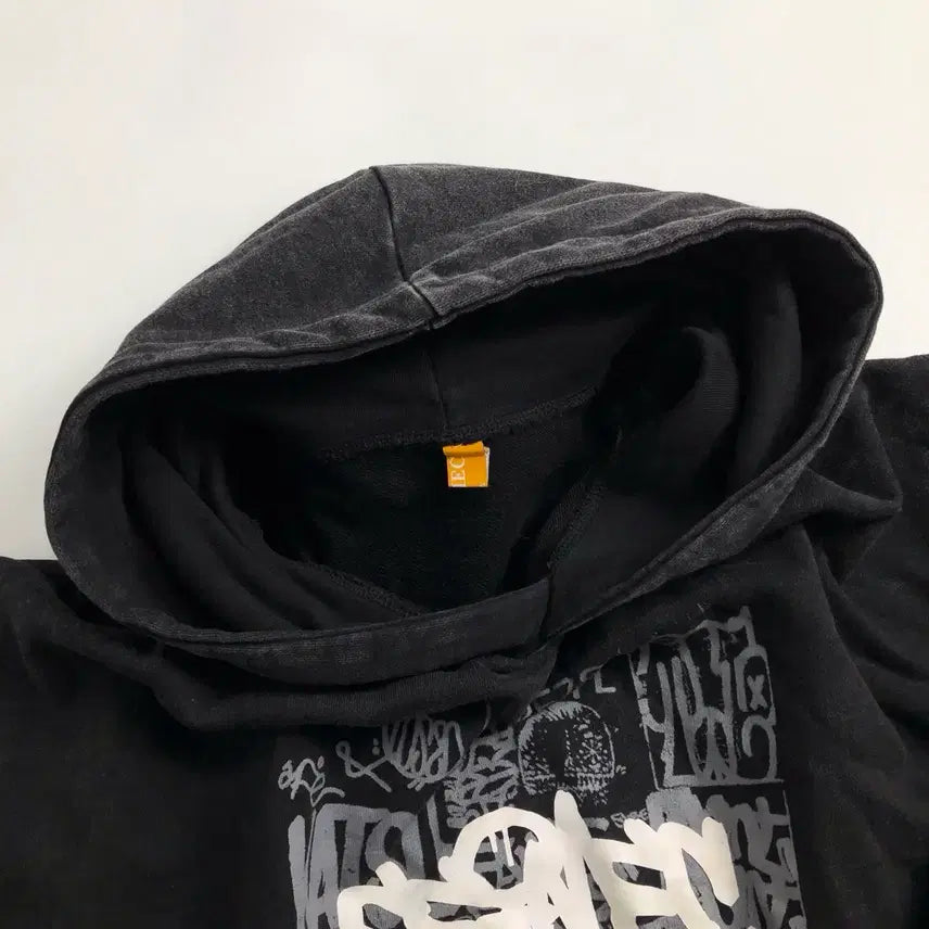 [SOLD OUT] 빈티지 워싱 그래피티 후드티