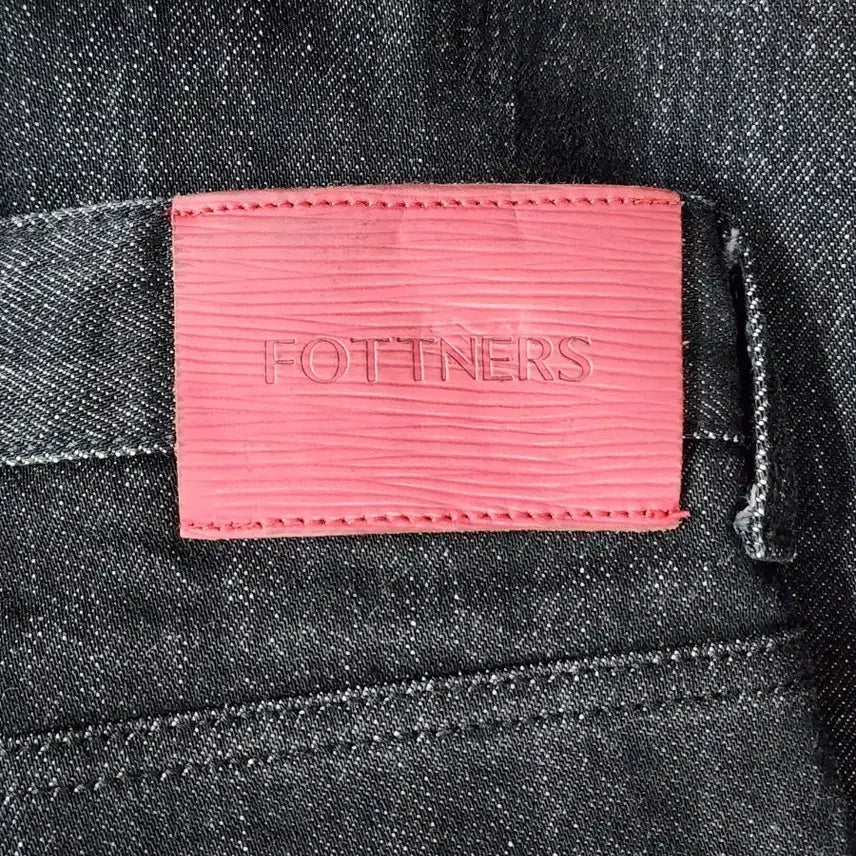 [BUNJANG] FOTTNERS Two Tuck Wide Black Jeans / [S] 파트너스 FOTTNERS 투턱 와이드 블랙 청바지 하이웨이스트 2