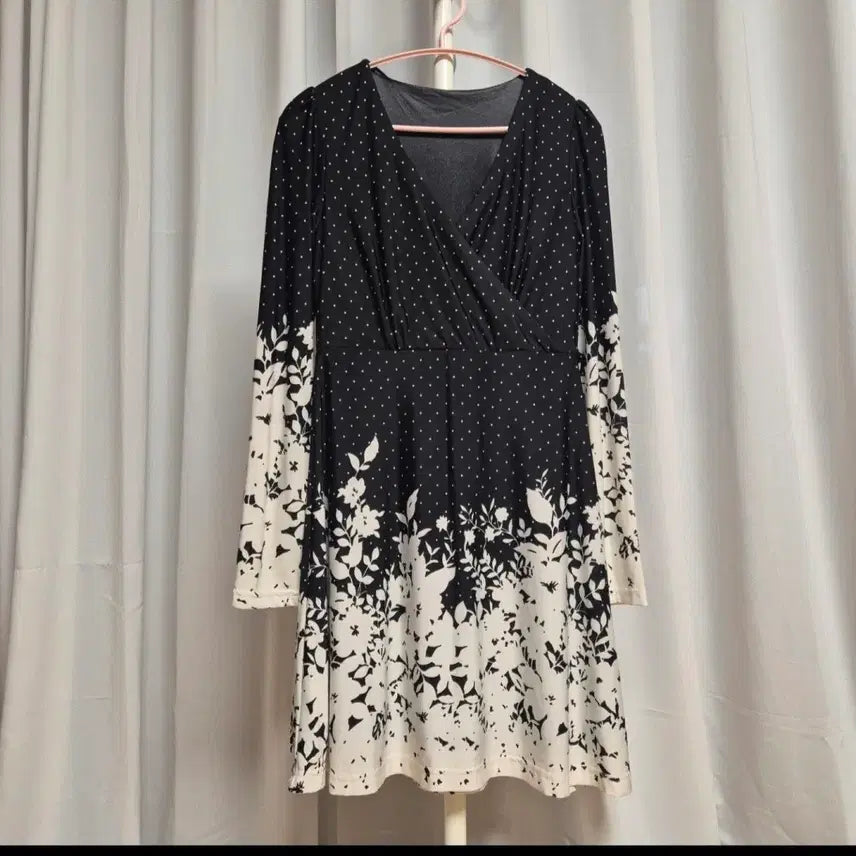 [BUNJANG] Black White Dot Floral Patterned Dress / 야들야들한 원피스
