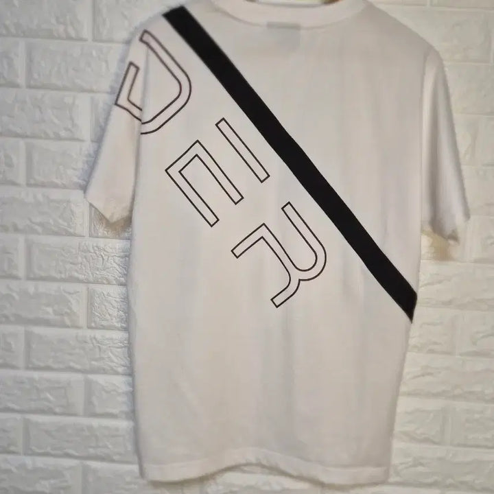 [BUNJANG] Spider White Short Sleeve T-shirt / 스파이더 화이트 반팔티