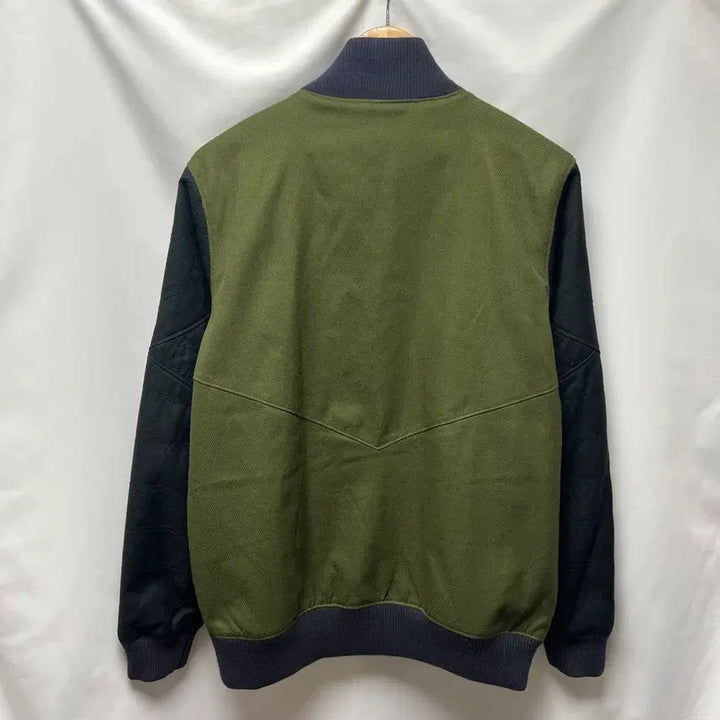 [SOLD OUT] [정품/L] 나이키 에어 봄버 스우시 카키 바시티자켓