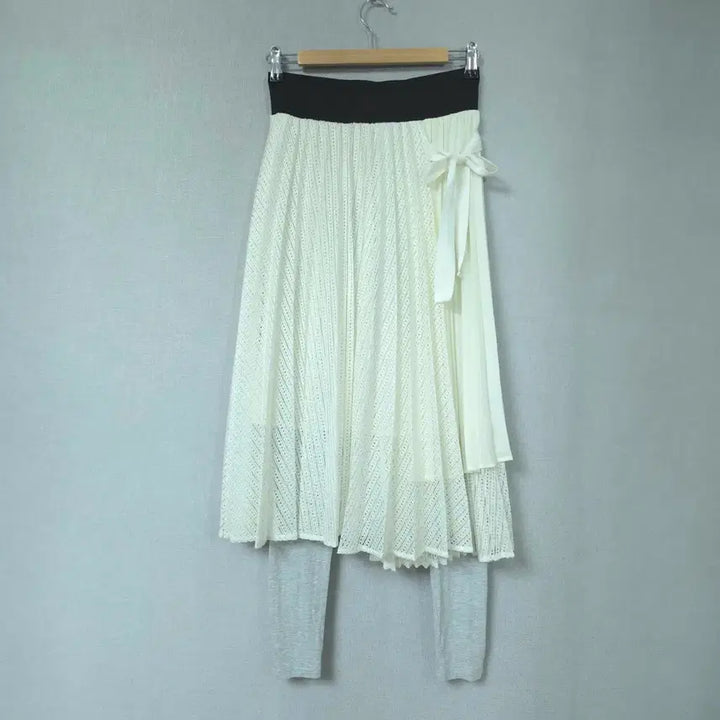 [BUNJANG] Second Floor Lace Skirt Leggings / 세컨플로어 치렝스27~29
