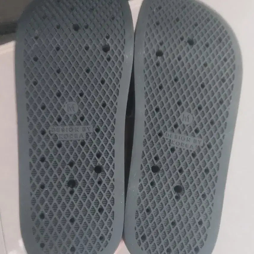 [BUNJANG] Black Quilted Slippers / 블랙 퀄팅 슬리퍼