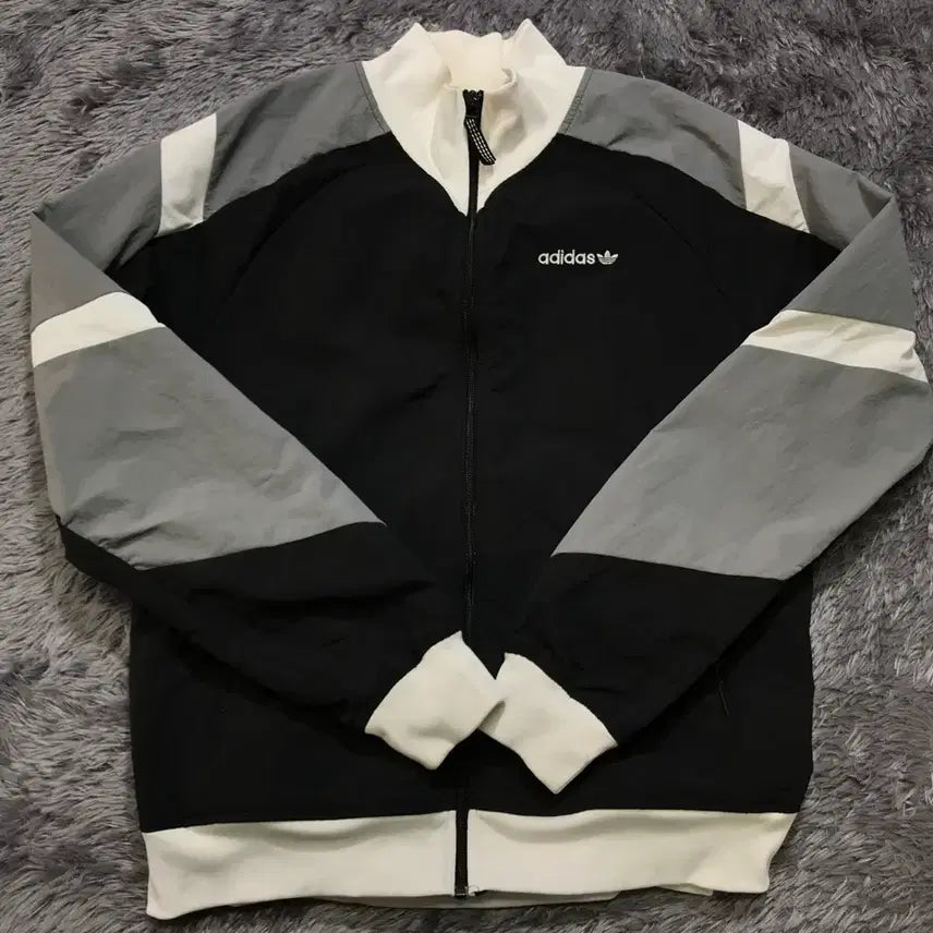 [SOLD OUT] [[L, A급] 아디다스(ADIDAS) EQT 윈드 자켓/바람막이