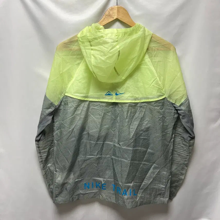 [SOLD OUT] [정품/M] 나이키 트레일 스우시 윈드러너 런닝 바람막이