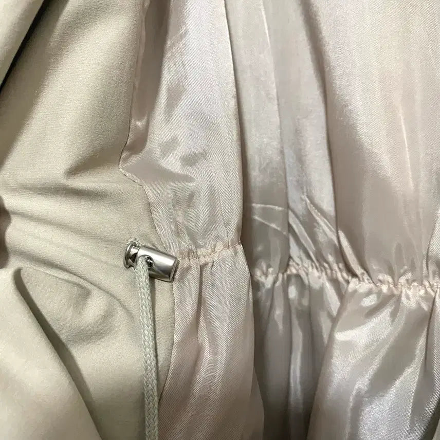 [SOLD OUT] 지고트 플레어 후드 트렌치 코트 새제품