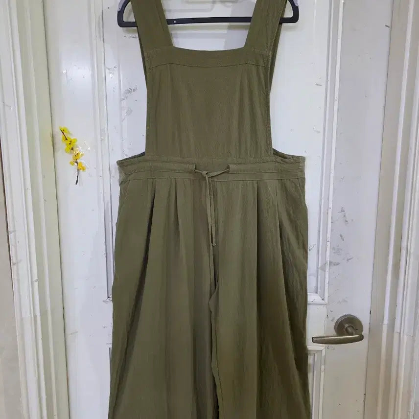 [SOLD OUT] 봄 여름 디자인이쁜 와이드  면  멜빵 통바지  77까지