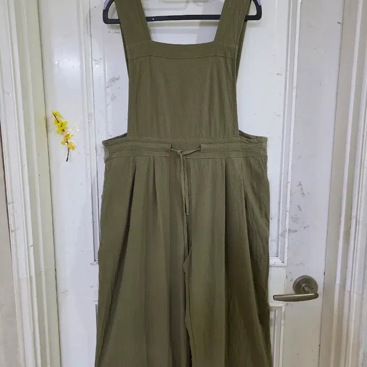 [SOLD OUT] 봄 여름 디자인이쁜 와이드  면  멜빵 통바지  77까지