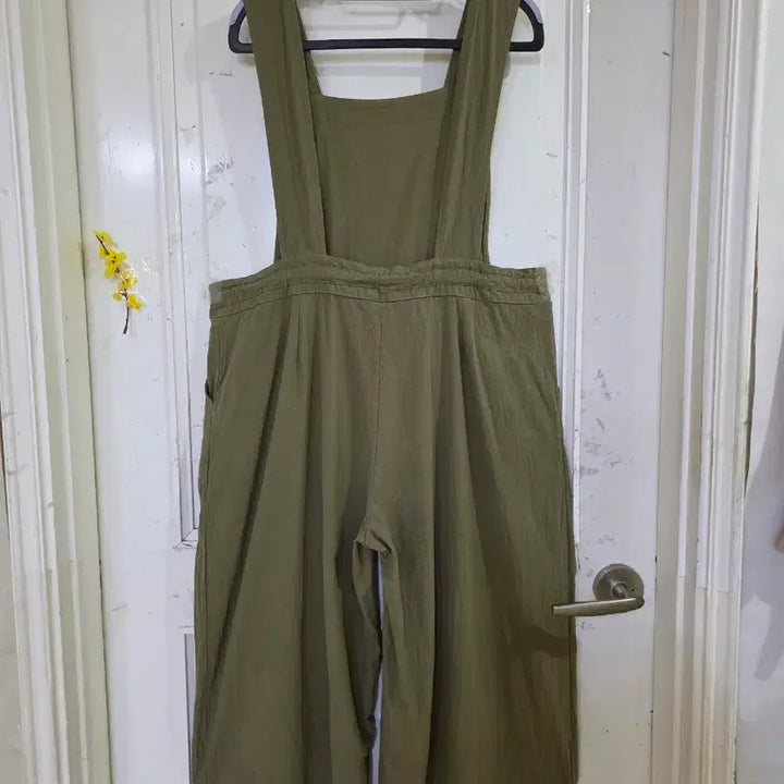 [SOLD OUT] 봄 여름 디자인이쁜 와이드  면  멜빵 통바지  77까지