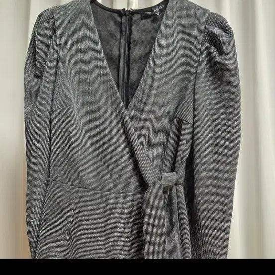 [BUNJANG] Sparkling Silver &amp; Black Wrap Dress / 반짝이는 펄 원단의 섹시한 원피스