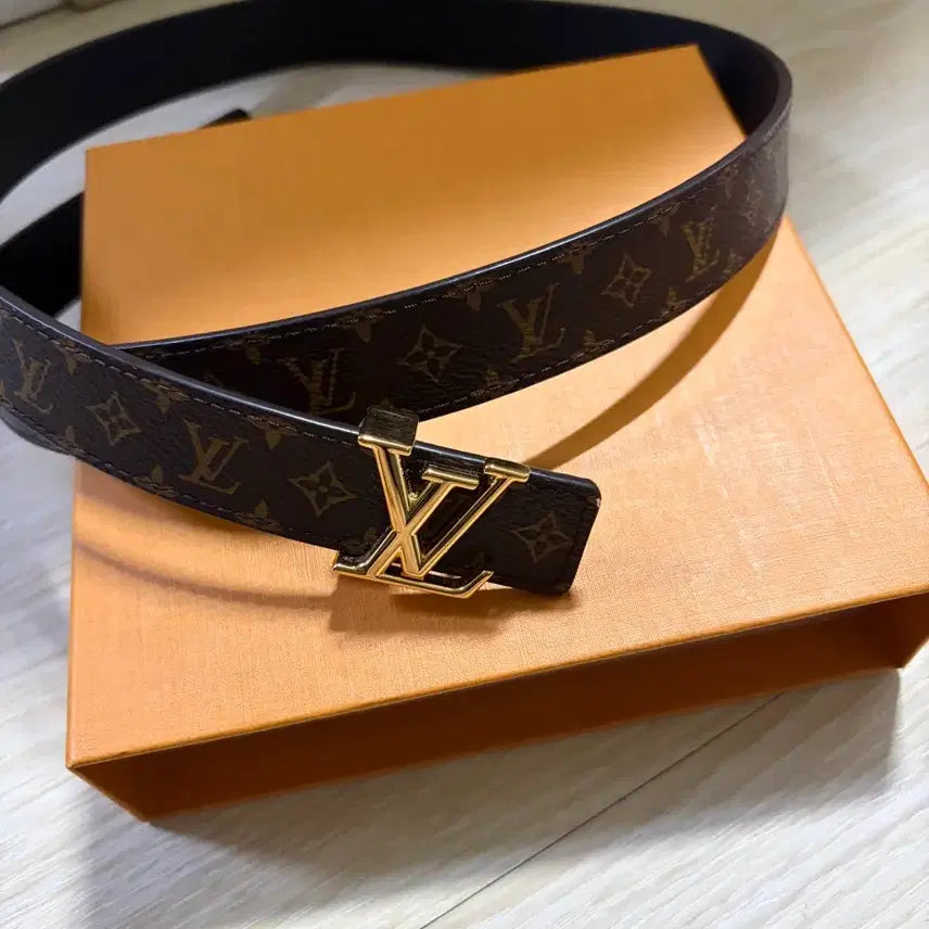 [BUNJANG] LV Monogram Reversible Belt / LV 모노그램 양면벨트