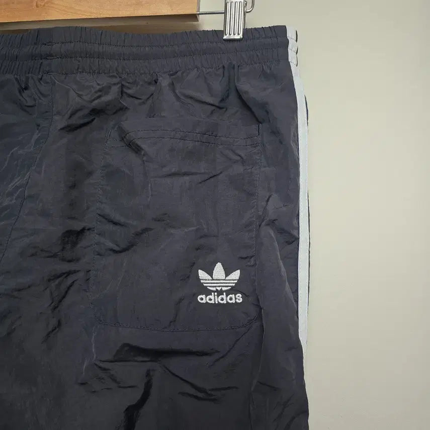 [SOLD OUT] [ADIDAS] 남성 빅트레포일 우븐 트랙팬츠 2XL