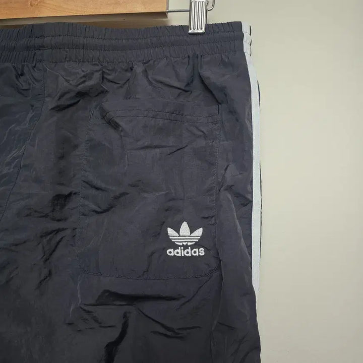 [SOLD OUT] [ADIDAS] 남성 빅트레포일 우븐 트랙팬츠 2XL