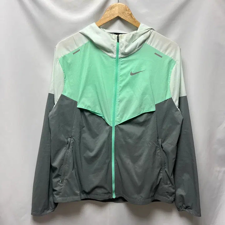[SOLD OUT] [정품/M] 나이키 리펠UV 윈드러너 런닝 스우시 민트 바람막이