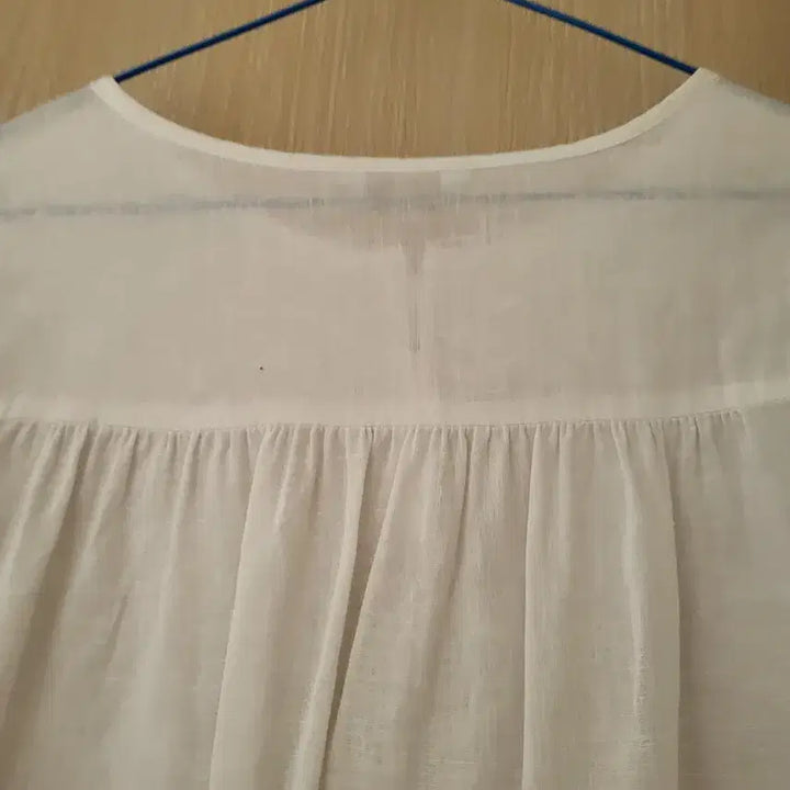 [SOLD OUT] 아이보리 블라우스