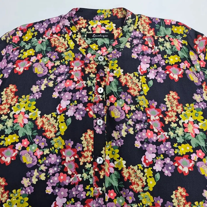 [BUNJANG] Vicolique Floral Rayon Blouse / 비꼴리끄  플라워 레이온 블라우스